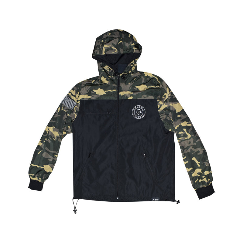 https://www.gun-ammo.com/wp-content/uploads/A0004/gunsphoto-2/mancaveandapparel-1/windbreaker-camo.jpg